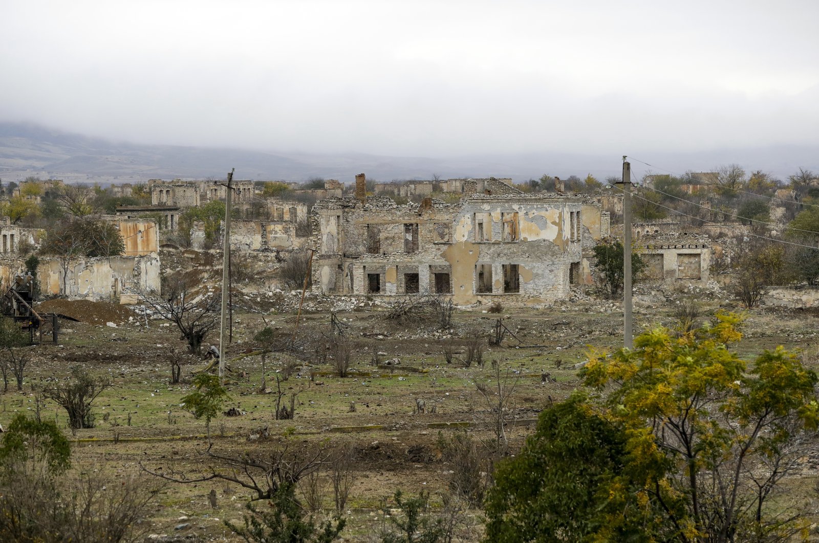 Tentara Azerbaijan Masuki Distrik Aghdam Setelah 27 Tahun Diduduki Armenia